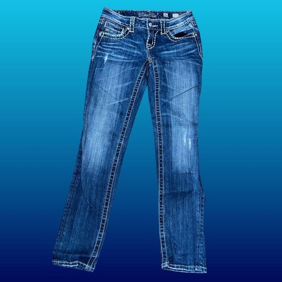 Miss Me Low Rise Embroidered Skinny Jeans Size 26x29 - Picture 2 of 5